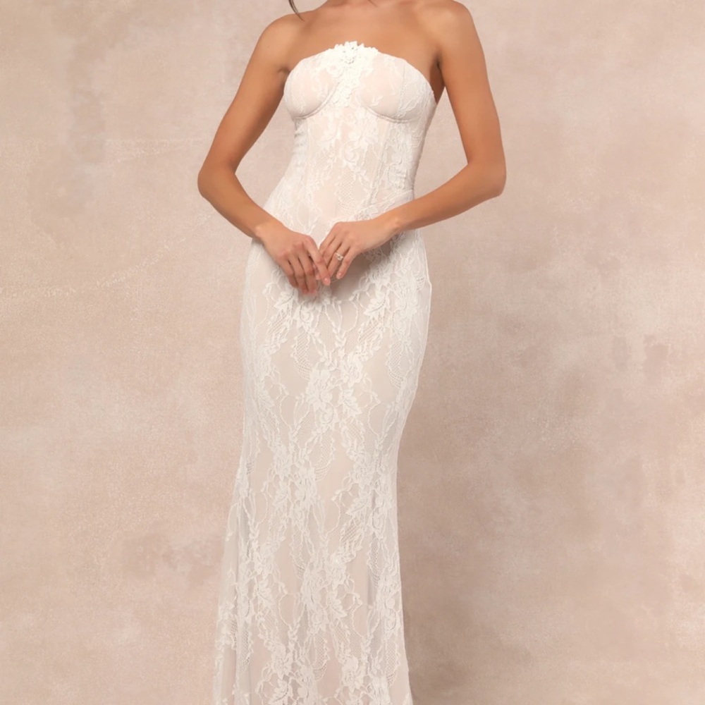Lulu's Strapless Cream Lace Dress